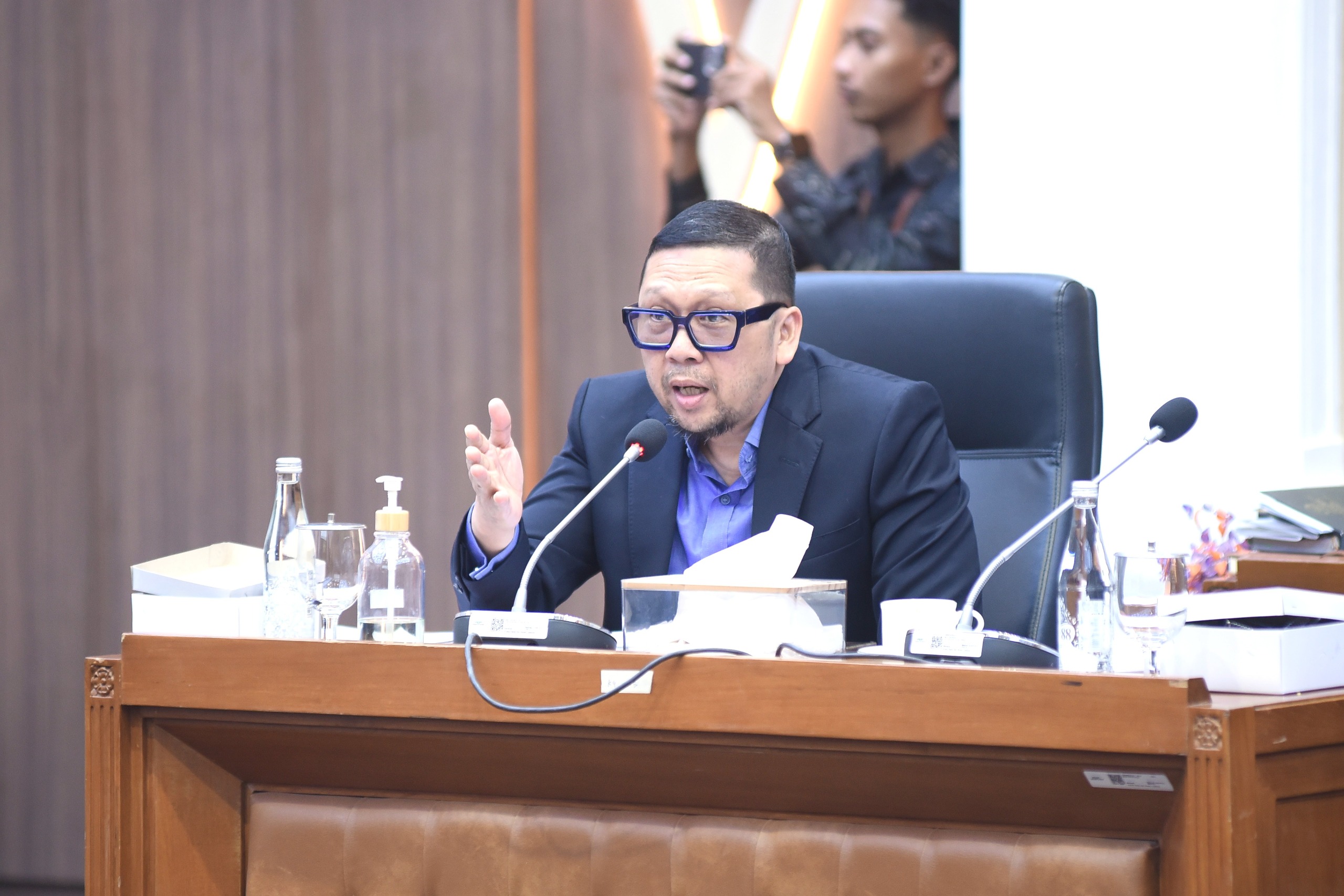 Wakil Ketua Baleg DPR RI Ahmad Doli Kurnia saat rapat Panja RUU Hak Cipta yang digelar di Gedung Nusantara I, DPR RI, Senayan, Selasa (2/12/2025). Foto: Geraldi/vel.