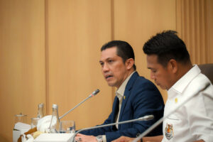 Anggota Komisi XII DPR RI Aqib Ardiansyah saat Rapat Kerja Komisi XII bersama Menteri Lingkungan Hidup di Gedung Nusantara I, DPR RI, Senayan, Jakarta, Rabu (03/12/2025). Foto: Mentari/rni.