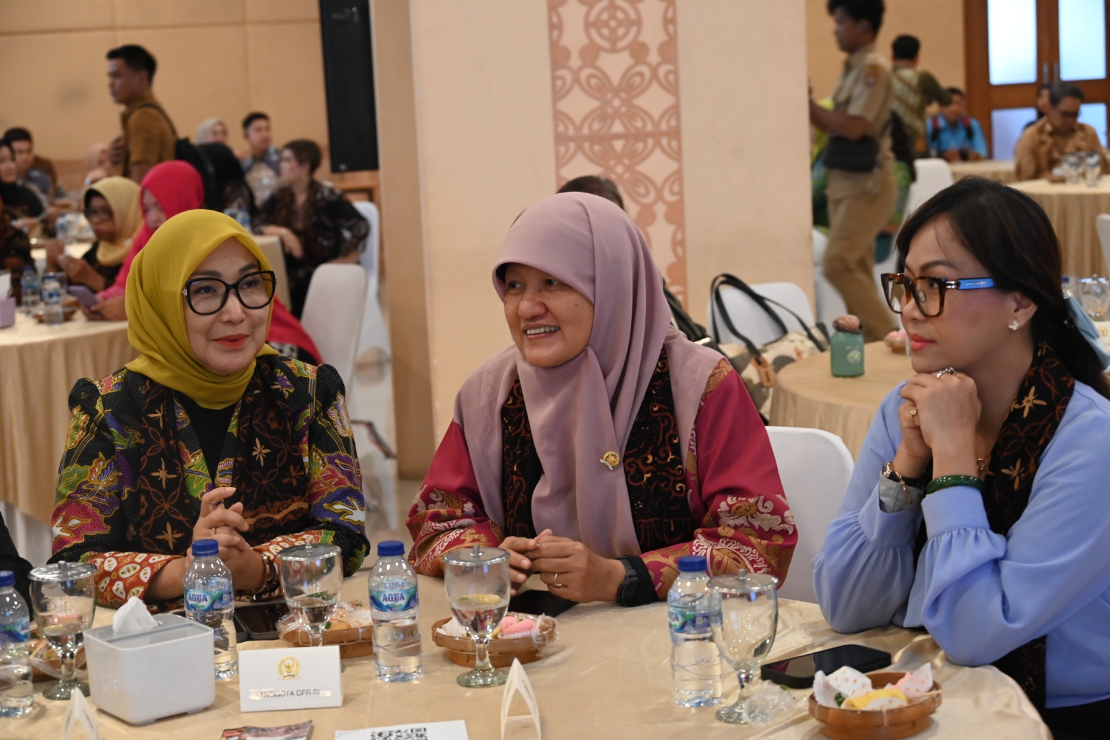 Anggota Komisi X DPR RI Reni Astuti saat menghadiri Seminar Perempuan Antikorupsi pada peringatan Hari Antikorupsi Sedunia (Hakordia) 2025 di Kompleks Kepatihan Yogyakarta, Senin (8/12/2025). Foto: Wilga/vel.