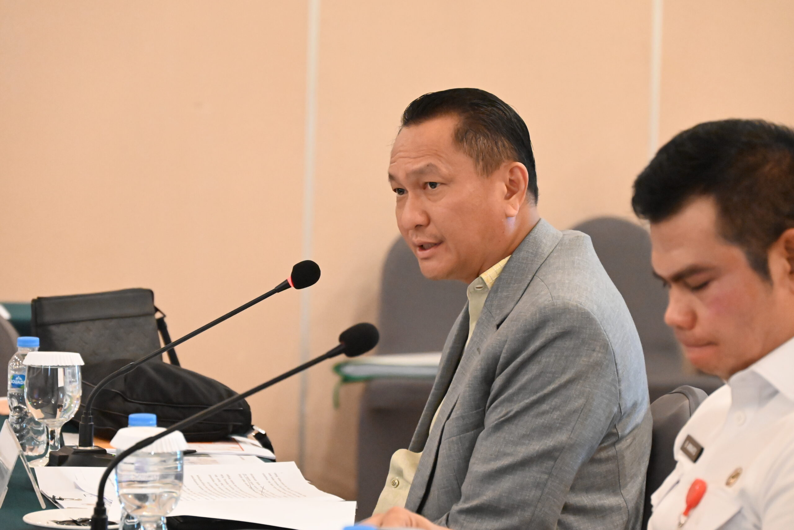 Ketua Komisi XII DPR RI, Bambang Patijaya saat memimpin kunjungan ke Balikpapan, Kalimantan Timur, Rabu (26/11/2025). Foto : In/Andri