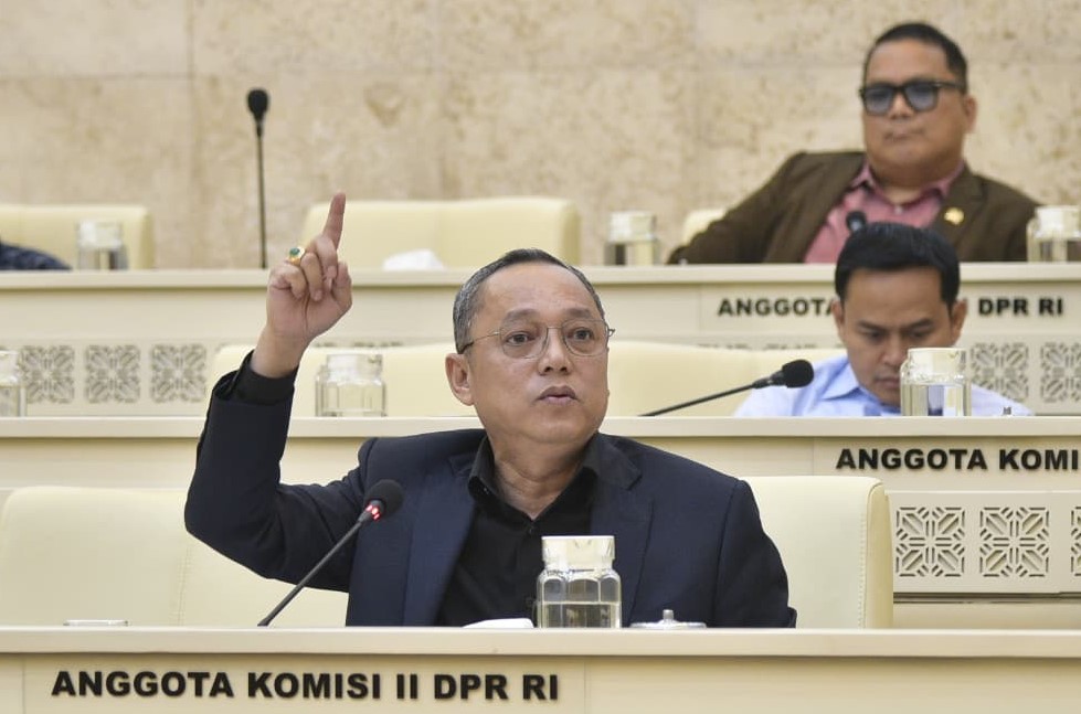 Anggota Komisi II DPR RI Deddy Yevri Hanteru Sitorus dalam Rapat Kerja dan Rapat Dengar Pendapat Panitia Kerja Perbatasan Wilayah Negara Komisi II di Gedung Nusantara II, DPR RI, Senayan, Jakarta, Rabu (21/1/2026). Foto : Mu/Andri.
