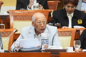 Anggota Komisi III DPR RI, I Wayan Sudirta saat Rapat Kerja Komisi III DPR RI dengan Kapolri dan Kapolda se-Indonesia di Gedung Nusantara II, Senayan, Jakarta, Senin (26/1/2026). Foto : Devi/Andri.