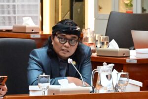 Anggota Komisi IX DPR RI, Nurhadidalam Rapat Kerja Komisi IX DPR dengan Menaker Yassierli, di Gedung Nusantara I, DPR RI, Senayan, Jakarta, Rabu (21/1/2026). Foto: Riga/Mahendra.