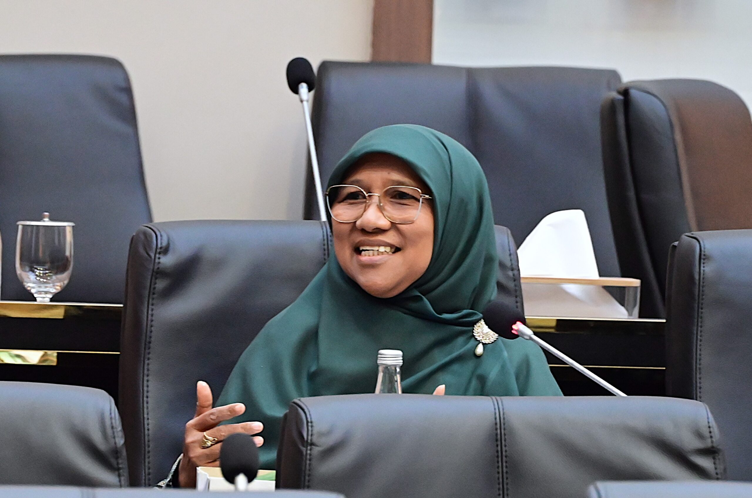 Anggota Badan Legislasi (Baleg) DPR RI, Sa'adiyah Uluputty dalam Rapat Panja Baleg DPR RI terkait RUU Masyarakat Hukum Adat yang menghadirkan para pakar di Gedung Nusantara I DPR RI, Senayan, Jakarta, Rabu (21/1/2026). Foto : Riga/Andri.