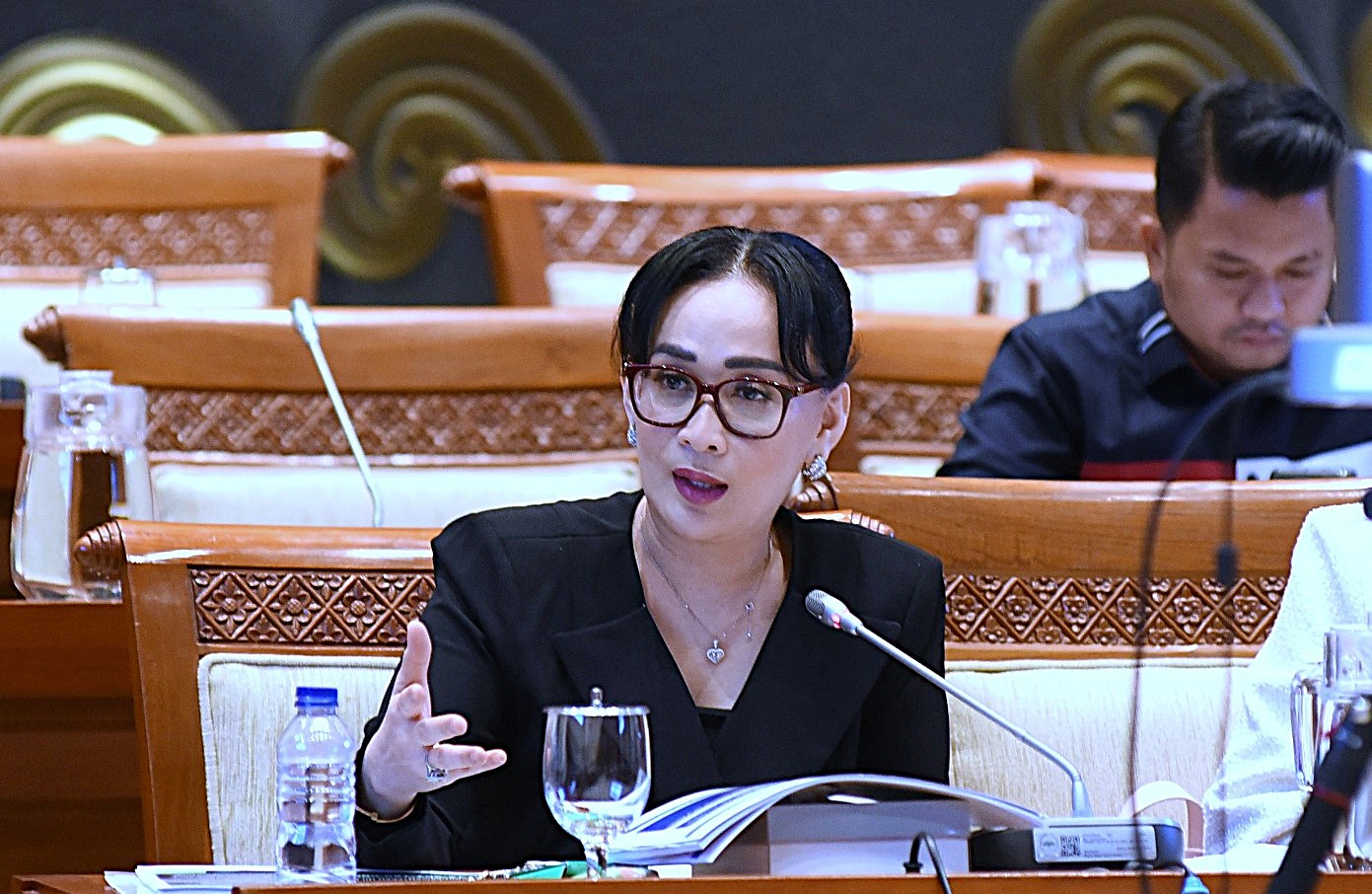 Anggota Komisi I DPR RI Amalia Anggraini dalam Rapat Dengar Pendapat Komisi I dengan Kepala Bakamla dan Gubernur Lemhanas di Gedung Nusantara II, DPR RI, Senayan, Jakarta, Senin (19/1/2026). Foto : Arief/Andri.