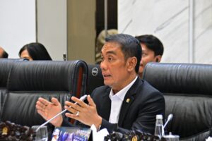 Wakil Ketua Komisi XI DPR RI, Fauzi Amro saat rapat kerja bersama Ketua Dewan Komisioner dan Kepala Eksekutif Pengawas IAKD OJK di Gedung Nusantara, DPR RI, Senayan, Jakarta, Rabu (21/1/2026). Foto: Astri/Mahendra.