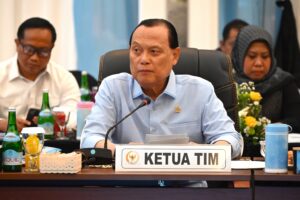 Anggota Komisi III DPR RI, Adang Daradjatun saat memimpin Kunjungan Kerja Spesifik Komisi III DPR RI ke Mapolda Jawa Timur, Surabaya, Jawa Timur, Kamis (29/1/2026). Foto: we/Mahendra.