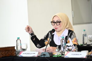 Anggota BURT DPR RI Atalia Praratya saat kunjungan kerja Badan Urusan Rumah Tanggak ke Stasiun Whoosh (Tegalluar), Kabupaten Bandung, Provinsi Jawa Barat, Senin (19/1/2026). Foto : Runi/Andri.