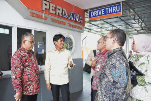 Wakil Ketua Komisi II DPR RI Bahtra melakukan pengawasan ke Kantor Pertanahan (Kantah) Kota Pontianak di Pontianak, Kalimantan Barat, Kamis (22/1/2026). Foto : Gys/Andri.