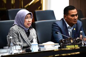 Anggota Badan Legislasi Andi Yuliani Paris saat Rapat Pleno untuk mendengarkan penjelasan pengusul dari Fraksi PAN terkait RUU tentang Pengelolaan Perubahan Iklim di Gedung DPR RI, Jakarta, Kamis (15/1/2026). Foto : Fajar/Andri