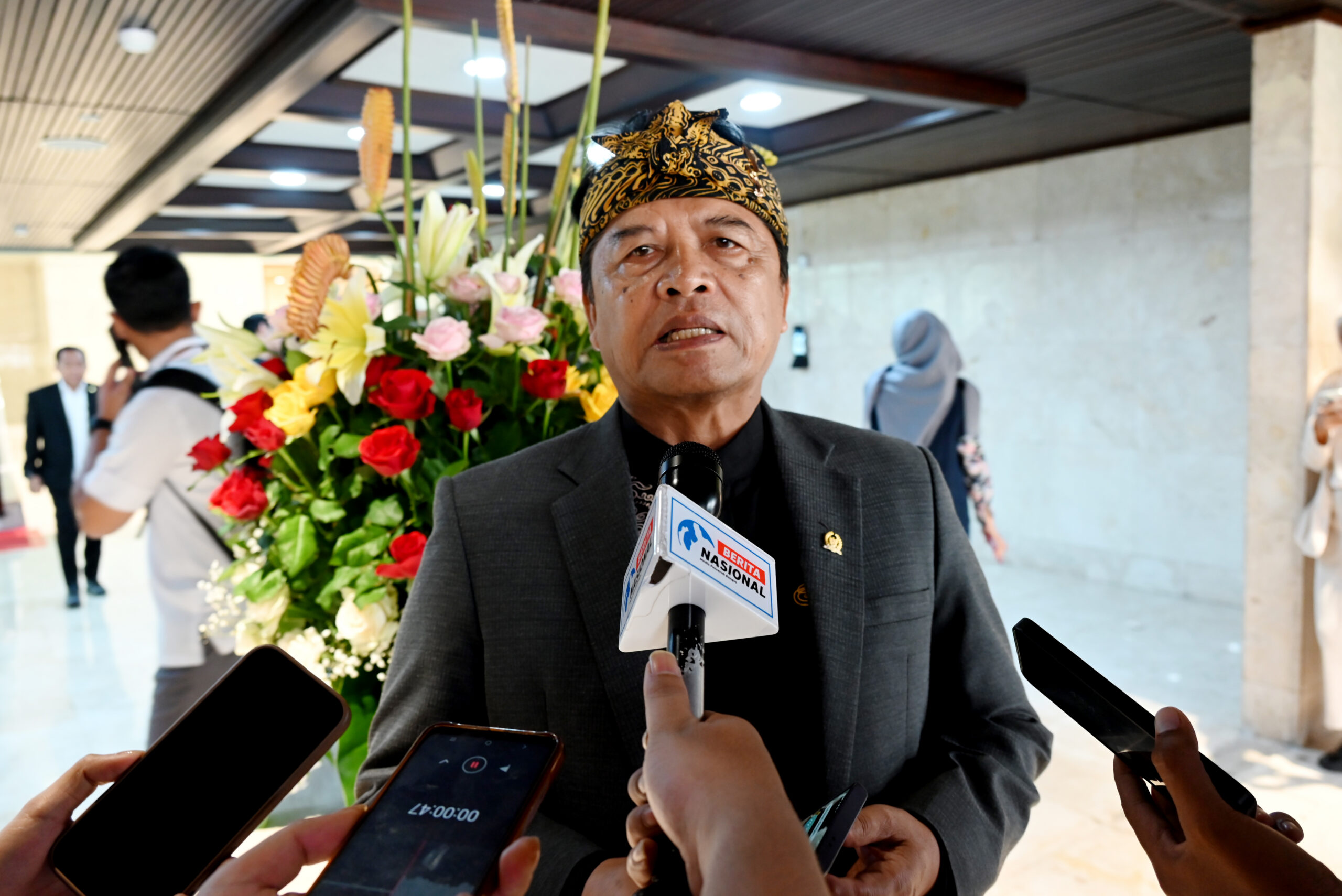 Anggota Komisi IV DPR RI, Dadang M Naser setelah menghadiri Rapat Paripurna Pembukaan Masa Persidangan III Tahun Sidang 2025-2026 di Gedung Nusantara II, Selasa (13/01/2026). Foto: Runi/Karisma.