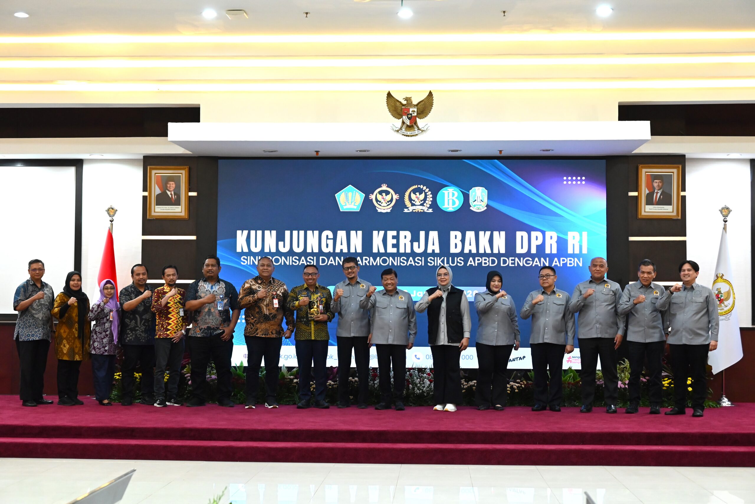 Ketua BAKN DPR RI, Andreas Eddy Susetyo saat Kunjungan Kerja Spesifik BAKN DPR ke Kantor BPK Perwakilan Provinsi Jawa Timur di Sidoarjo, Kamis (22/1/2026). Foto: um/Mahendra.