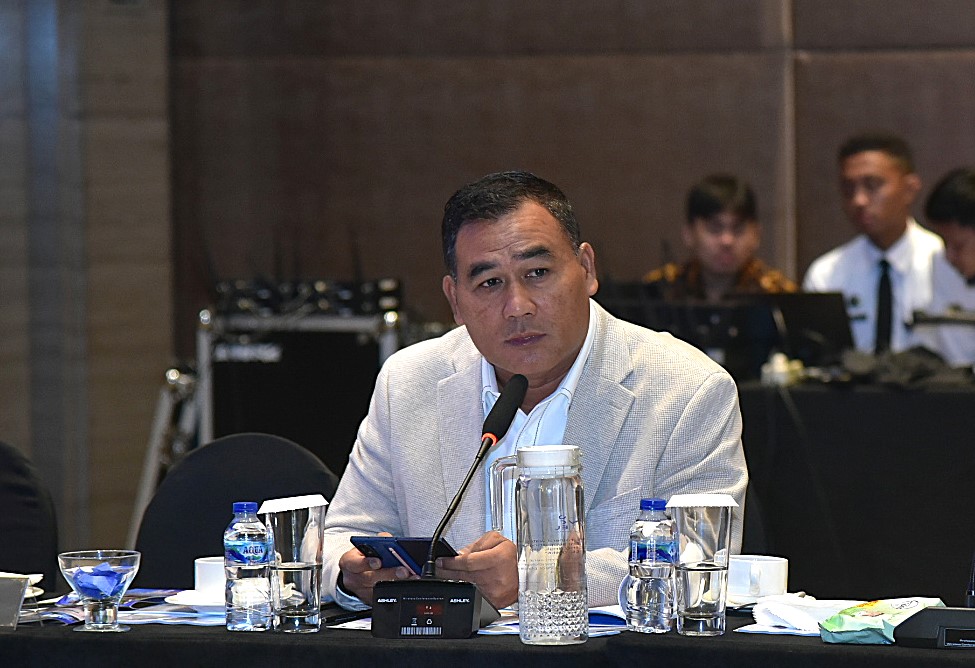 Anggota Komisi XIII DPR RI Edison Sitorus RDPU dengan Kakanwil Ditjen Imigrasi Provinsi Banten dan Kepala Kantor Imigrasi Kelas I Non TPI Kota Tangerang di Kantor Imigrasi Kelas I Non TPI Kota Tangerang", Kamis (22/1/2026). Foto : Oji/Andri.