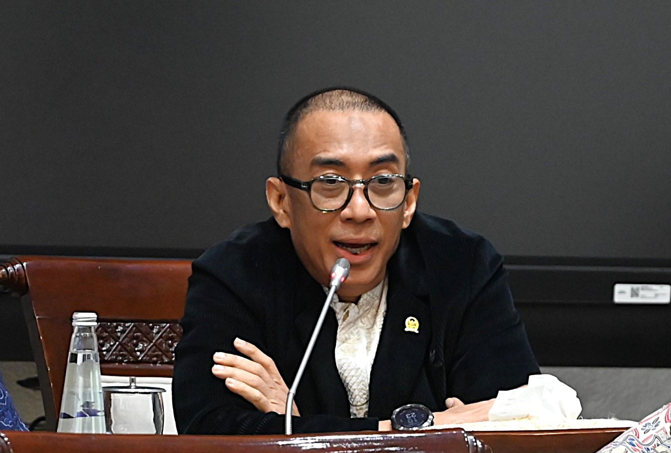 Anggota Komisi XI DPR RI Rizki Sadig dalam Uji Kelayakan dan Kepatutan (fit and proper test) terhadap Calon Deputi Gubernur Bank Indonesia, Solikin M. Juhro, di Gedung Nusantara I, Senayan, Jakarta, Jumat (23/01/2024). Foto : Mahendra/Andri.