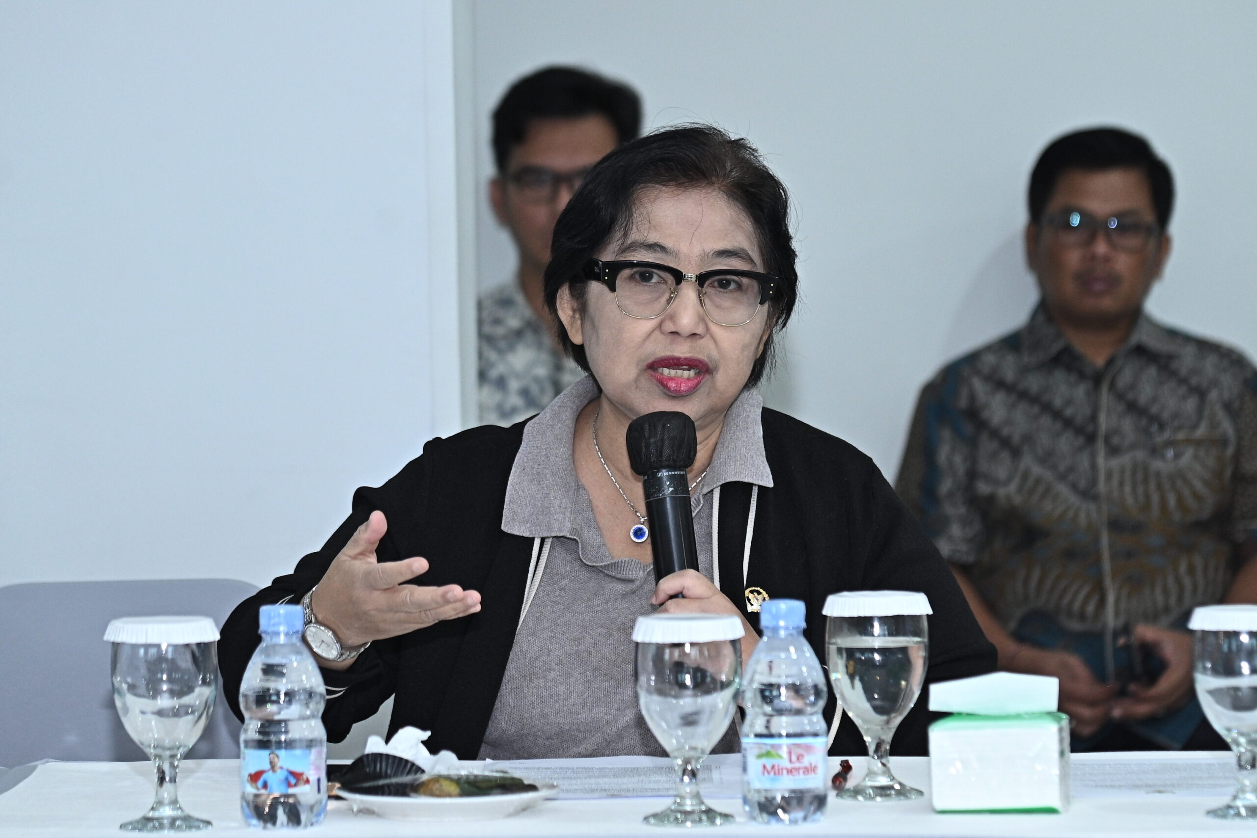 Anggota Badan Urusan Rumah Tangga (BURT) DPR RI, Irma Suryani saat melakukan kunjungan BURT DPR RI ke Rumah Sakit Mitra Keluarga Pamulang, Tangerang Selatan, Provinsi Banten, Jumat (23/1/2026). Foto: Farhan/Mahendra.