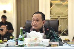 Anggota Komisi III DPR RI, Hasbiallah Ilyas, saat pertemuan dengan kepada Kapolda dan Kajati Jambi, di Mapolda Jambi, Kamis (22/02/2026). Foto: Dip/Karisma.