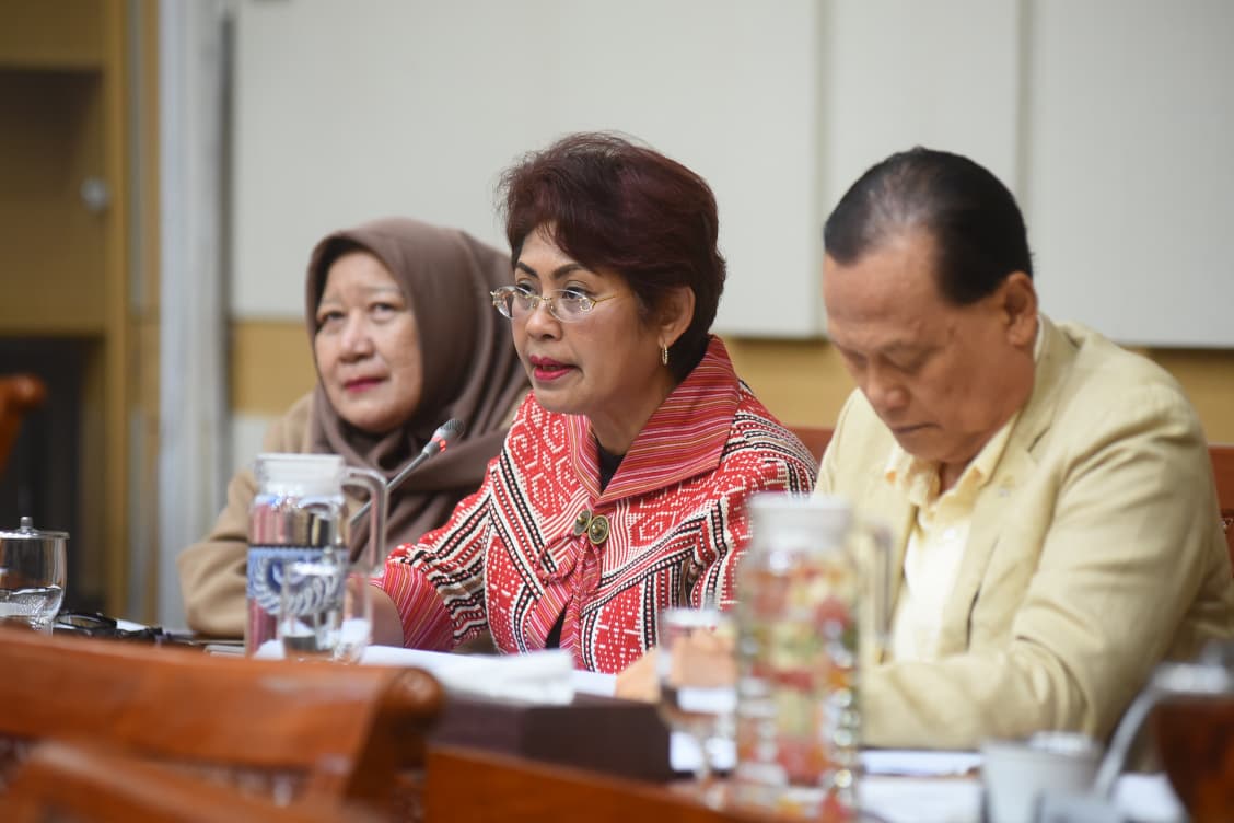 Anggota Komisi III DPR RI, Mercy Chriesty Barends dalam RDPU di Gedung Nusantara II, Senayan, Jakarta, Kamis (15/1/2026). Foto : Devi/Andri