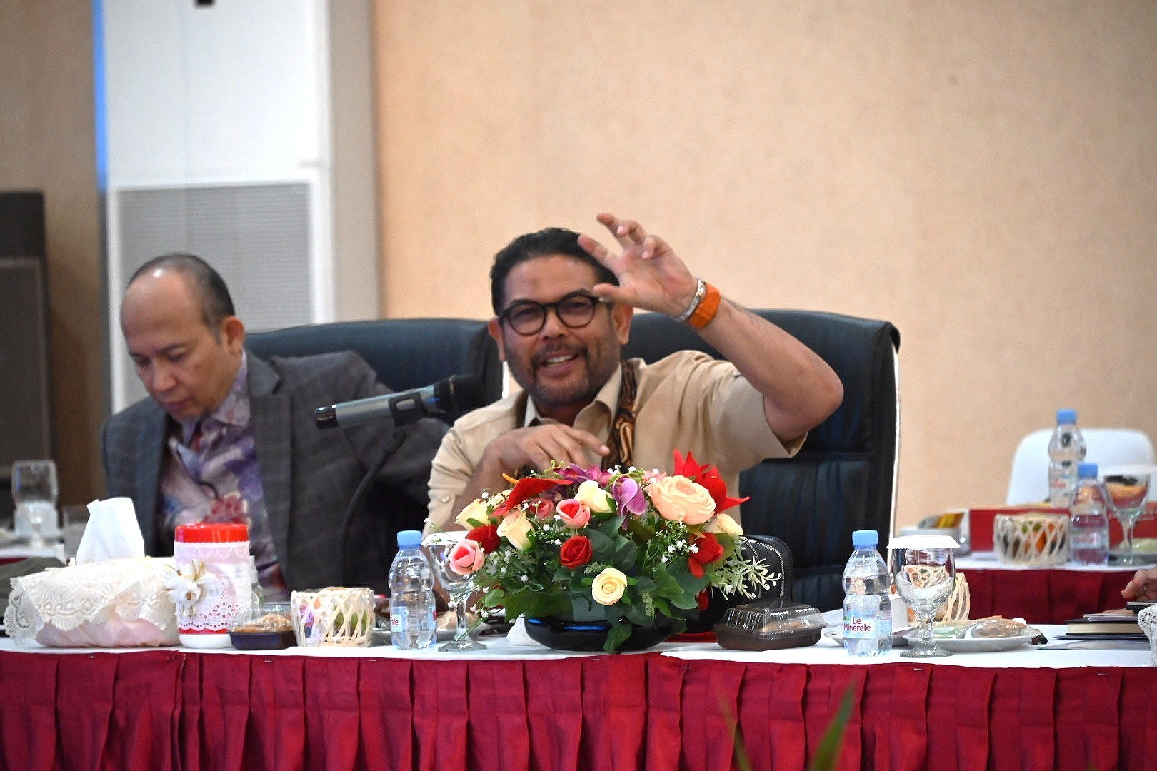 Anggota Komisi III DPR, Nasir Djamil, saat melakukan kunjungan kerja spesifik Komisi III ke Polda Daerah Istimewa Yogya (DIY) bersama Lembaga Aparat Penegak Hukum (APH) di Yogyakarta di Sleman, Yogyakarta, Kamis (22/1/2026). Foto: In/Karisma.