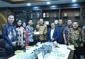 Ketua Komisi XII DPR RI, Bambang Patijaya, dalam audiensi yang digelar di Kompleks Parlemen, Senayan, Jakarta, Rabu (21/01/2026). Foto : Jaka/Andri.