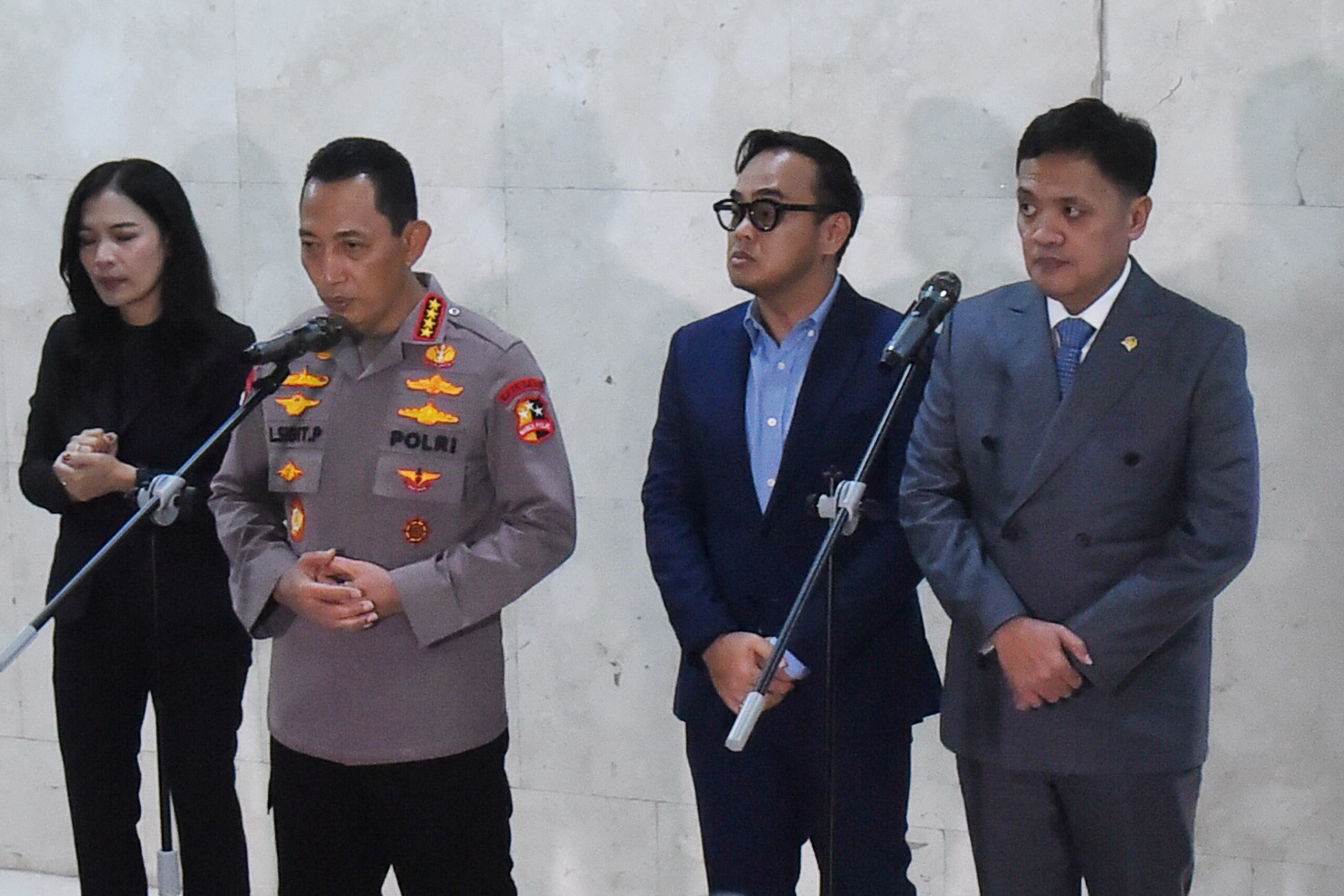 Ketua Komisi III DPR RI Habiburokhman dalam konferensi pers usai memimpin Rapat Kerja dengan Kapolri di Gedung Nusantara II, Senayan, Jakarta, Senin (26/1/2026). Foto : Devi/Andri.