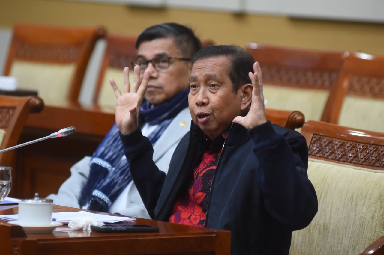 Anggota Komisi III DPR RI Safaruddin dalam Rapat Panitia Kerja (Panja) Reformasi Kepolisian RI, Kejaksaan RI, dan Pengadilan di Gedung Nusantara II, Senayan, Kamis (8/1/2025). Foto : Devi/Andri.