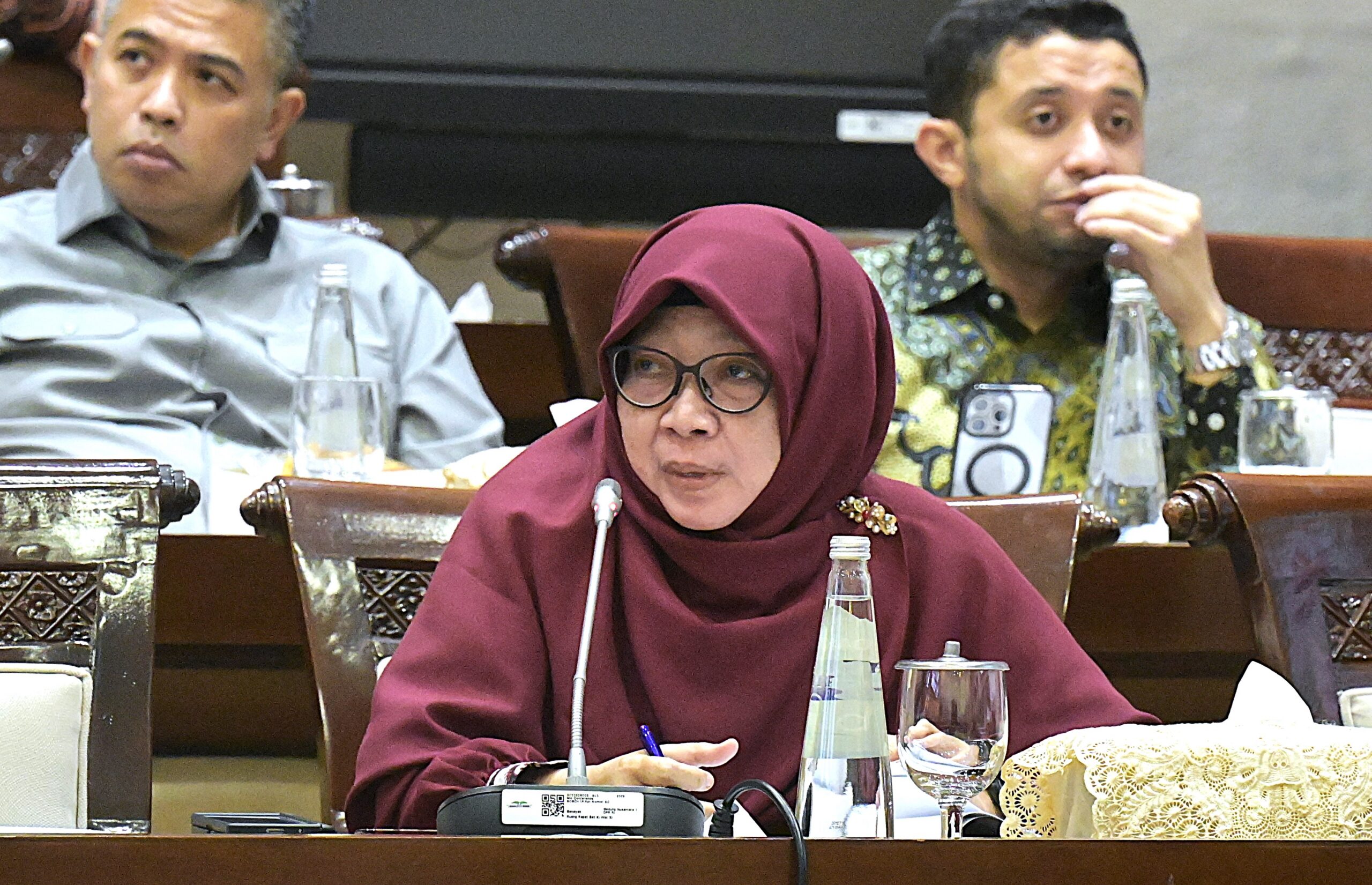 Anggota Komisi XI DPR RI Anis Byarwati dalam Rapat Kerja Komisi XI DPR RI bersama Ketua Dewan Komisioner OJK Mahendra Siregar di Ruang Rapat Komisi XI, Gedung Nusantara I DPR RI, Senayan, Jakarta, Kamis (22/1/2026). Foto : Marissa/Andri.