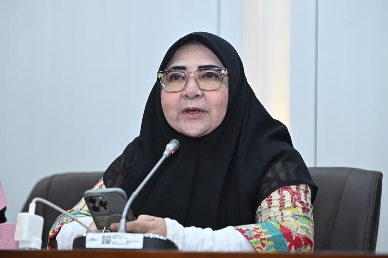Anggota Komisi VI DPR RI, Nevi Zuairina, dalam Rapat Kerja dengan Direktur Bank BTN dan BNI di Ruang Rapat Komisi VI, di Gedung DPR, Senin (26/1/2026). Foto: Farhan/Karisma.