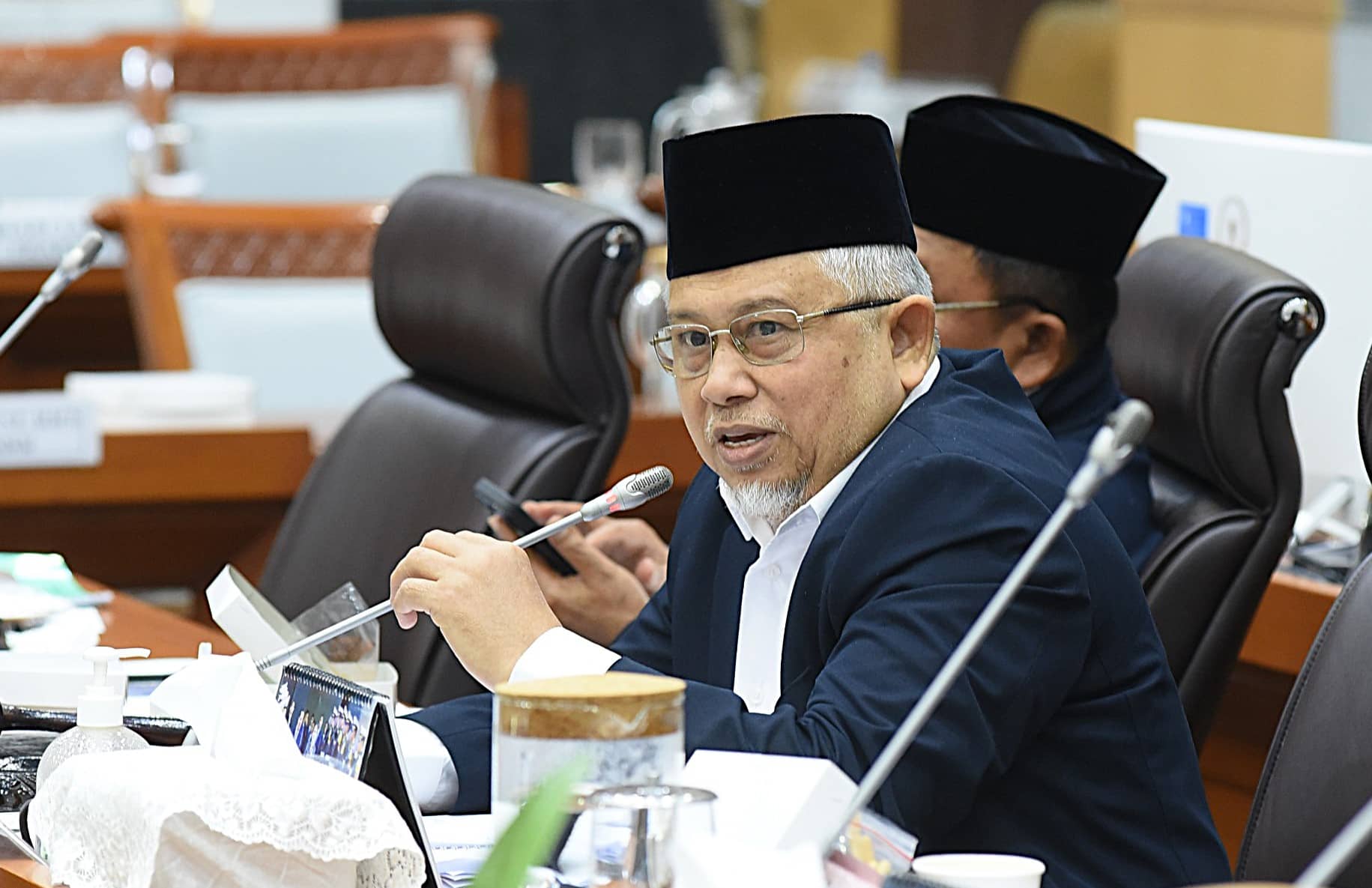 Wakil Ketua Komisi VIII DPR RI Ansory Siregar dalam Raker dengan Menteri Agama RI membahas Pelaksanaan Program Kerja dan Anggaran Kementerian Agama RI Tahun 2026 serta Isu-Isu Aktual di Nusantara II, Senayan, Jakarta, Rabu (28/1/2026). Foto : Arief/Andri.