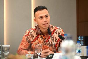 Wakil Ketua Badan Kerja Sama Antar Parlemen (BKSAP) DPR RI, Muhammad Husein Fadlulloh saat memimpin delegasi BKSAP dalam kegiatan BKSAP Day di Universitas Pelita Harapan (UPH), Tangerang, Senin (27/1/2026). Foto: gal/Mahendra.