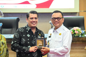 Anggota Badan Aspirasi Masyarakat (BAM) DPR RI, Yudha Novanza Utama saat Kunjungan Kerja BAM DPR RI ke Provinsi Sumatera Selatan dalam rangka menindaklanjuti aspirasi masyarakat, yang digelar di Kantor Gubernur Sumatera Selatan, Palembang, Senin (26/1/2026). Foto: rdn/Mahendra.