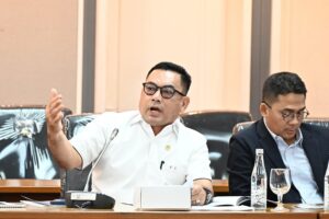 Anggota Komisi XIII DPR RI, Teuku Ibrahim, dalam Rapat Kerja Komisi XIII DPR RI dengan Menteri Imigrasi dan Pemasyarakatan di Gedung Nusantara II, Senayan, Jakarta, Selasa (3/2/2026). Foto: Runi/Karisma.