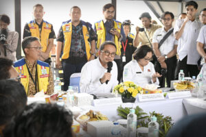 Wakil Ketua Komisi V DPR RI, Syaiful Huda, saat melakukan kunjungan kerja spesifik pengawasan ke lintas bawah (underpass) Gatot Subroto di Kota Medan, Sumatera Utara, Jumat (30/1/2026). Foto: Mro/Karisma.