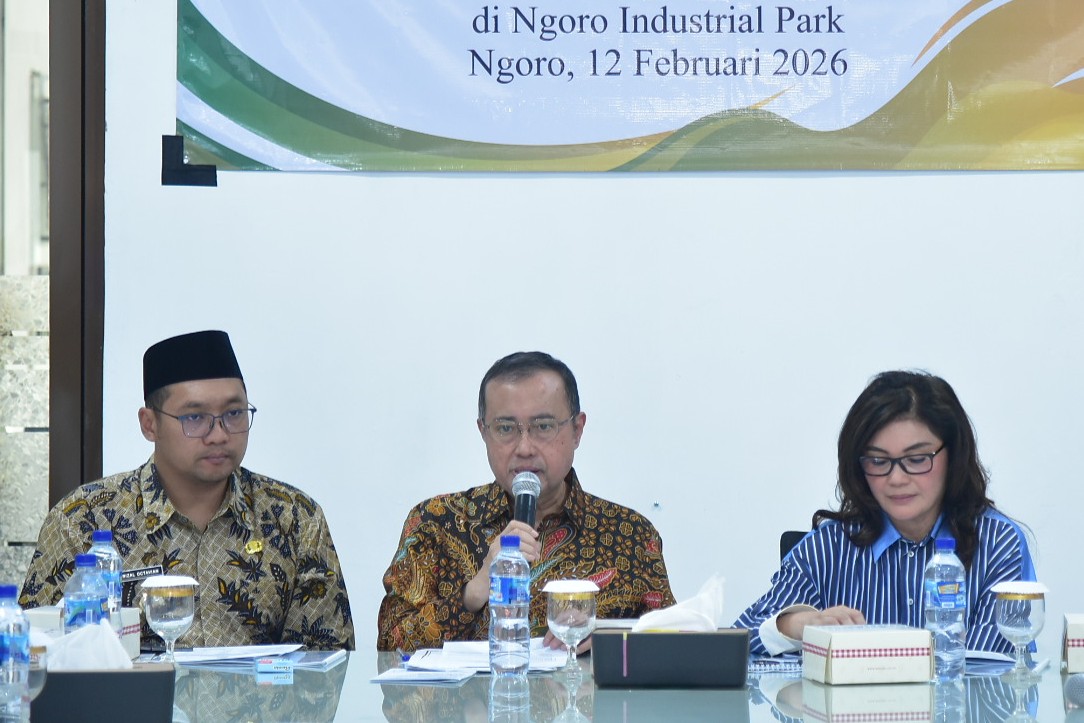 Wakil Ketua Komisi IX DPR RI, Yahya Zaini, saat Kunjungan Kerja Spesifik Komisi IX DPR RI ke Aula Pengelola Kawasan PT Ngoro Industrial Persada, Ngoro Industrial Park (NIP), Desa Lolawang, Kecamatan Ngoro, Kabupaten Mojokerto, Jawa Timur, Kamis (12/2/2026). Foto: Oji/Karisma