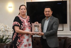 Ketua BKSAP DPR RI Syahrul Aidi Maazat saat menerima kunjungan Duta Besar Kuba untuk Indonesia,di Gedung Nusantara III, Senayan, Jakarta pada Rabu (18/02/2026). Foto: Merlyn/Mahen.