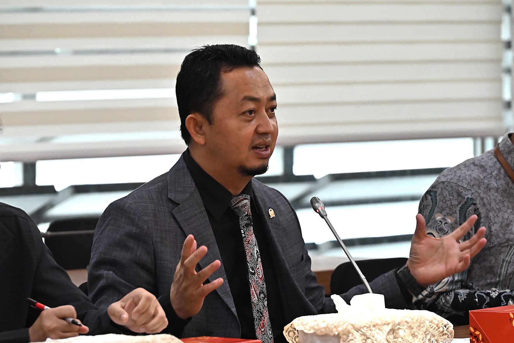 Anggota Komisi I DPR RI, Syahrul Aidi Maazat. Foto: Alma/Karisma.