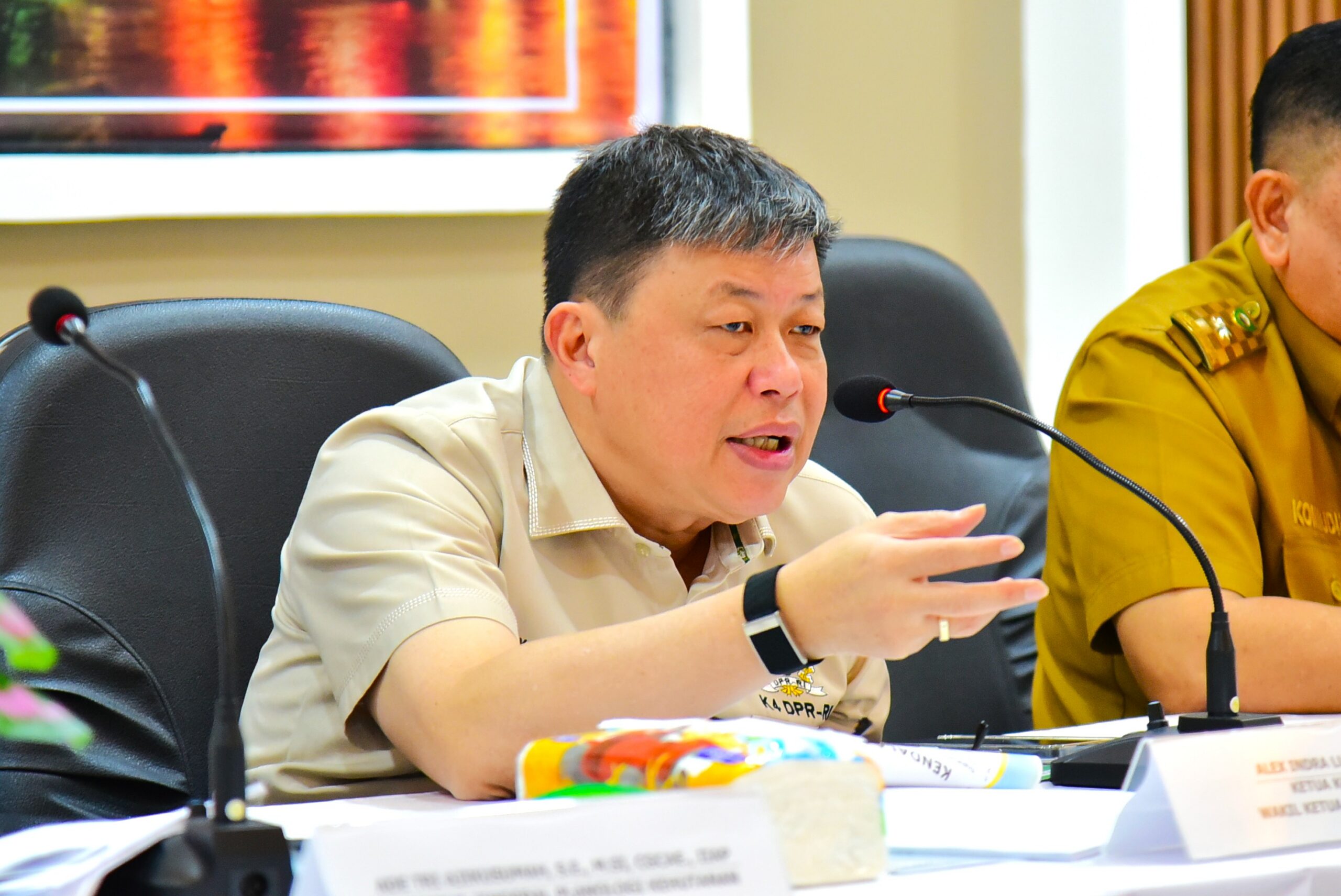 Wakil Ketua Komisi IV DPR RI, Alex Indra Lukman saat memimpin Kunjungan Kerja Reses Komisi IV DPR RI di Balai Pemantapan Kawasan Hutan (BPKH) Wilayah II Palembang, Provinsi Sumatera Selatan, Senin (23/2/2026). Foto: Kiki/Mahendra.