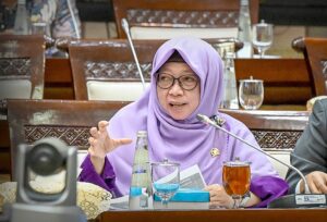 Anggota Komisi XI Anis Byarwati saat uji kepatutan dan kelayakan (fit and proper test) Badan Supervisi Lembaga Penjamin Simpanan (BP LPS) di Gedung Nusantara I, Senayan, Jakarta, Kamis (5/2/2025). Foto : Mario/Andri.