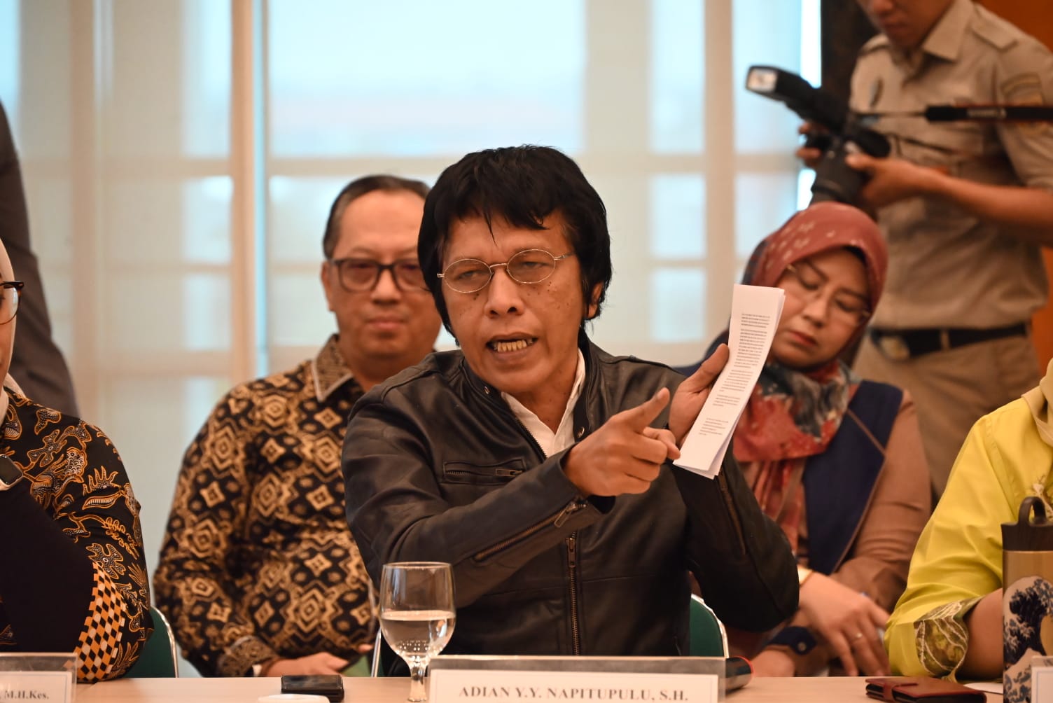 Wakil Ketua BAM DPR RI, Adian Napitupulu dalam Kunjungan Kerja Badan Aspirasi Masyarakat di Kantor Wali Kota Kota Tangerang Selatan, Provinsi Banten, Rabu (18/2/2026). Foto: Jiwa/Mahendra.