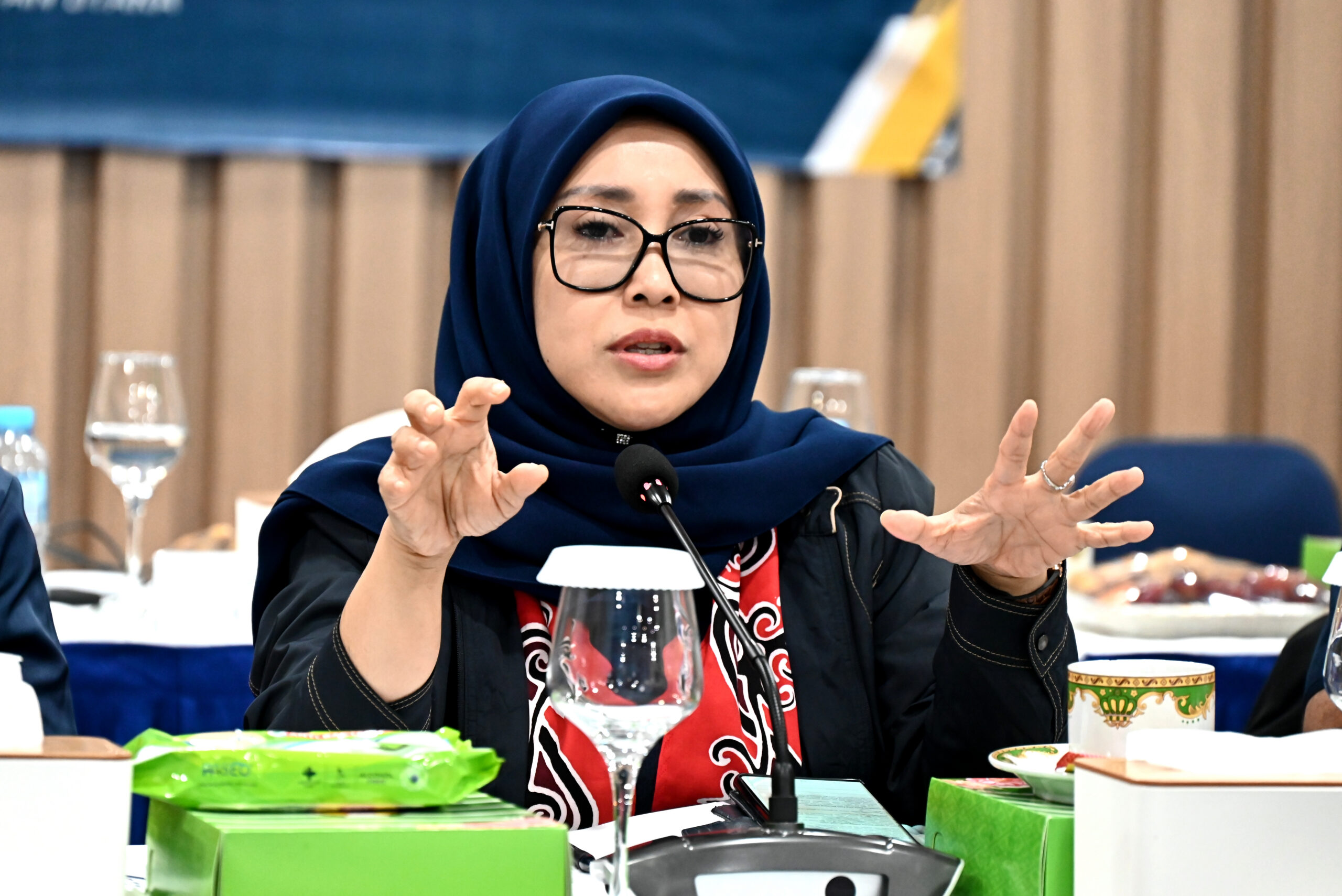 Anggota Komisi XIII DPR RI, Meity Rahmatia saat pertemuan dengan Jajaran Kantor Imigrasi Kantor Wilayah Kalimantan Utara, Tarakan, Kamis ( 5/02/2026). Foto : Rni/Andri.