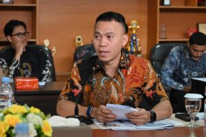 Wakil Ketua BKSAP DPR RI, Muhammad Husein Fadlulloh, dalam kegiatan Diseminasi Diplomasi Parlemen di FISIP UIN Syarif Hidayatullah Ciputat, Tangerang Selatan, Banten, Selasa (10/2/2026). Foto: Uc/Karisma.