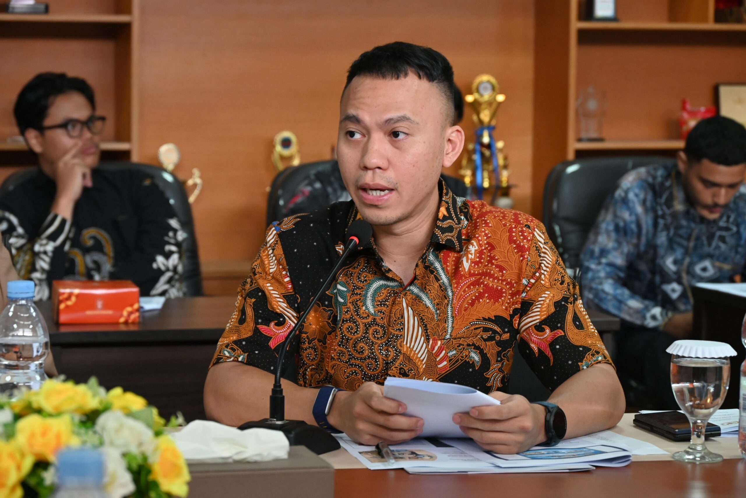 Wakil Ketua BKSAP DPR RI, Muhammad Husein Fadlulloh, dalam kegiatan Diseminasi Diplomasi Parlemen di FISIP UIN Syarif Hidayatullah Ciputat, Tangerang Selatan, Banten, Selasa (10/2/2026). Foto: Uc/Karisma.