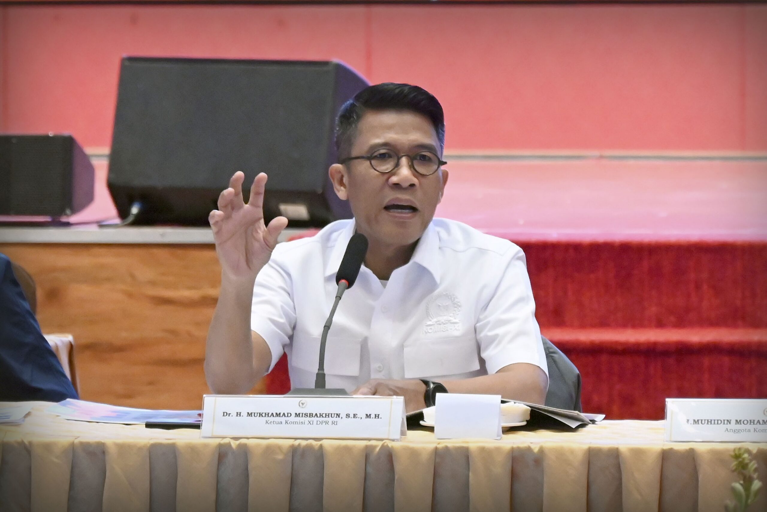 Ketua Komisi XI, DPR RI Mukhamad Misbakhun,saat memimpin Kunjungan Kerja Reses ke Provinsi Sumatera Utara (Kota Medan), Senin (23/2/2026). Foto: Mario/Karisma.