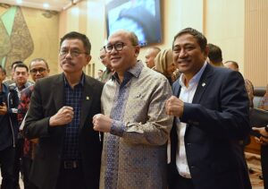Anggota Komisi XII DPR RI Rokhmat Ardiyan dalam agenda Rapat Kerja Komisi XII DPR dengan Kementerian Investasi dan Hilirisasi di Kompleks Parlemen, Senayan, Selasa (03/02/26). Foto : Whafir/Andri.