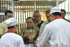 Ketua Komisi VII DPR RI, Saleh Partaonan Daulay, saat kunjungan spesifik di Batam Tourism Polytechnic, Kota Batam, Kepulauan Riau, Selasa (10/2/2026). Foto: Dip/Karisma.