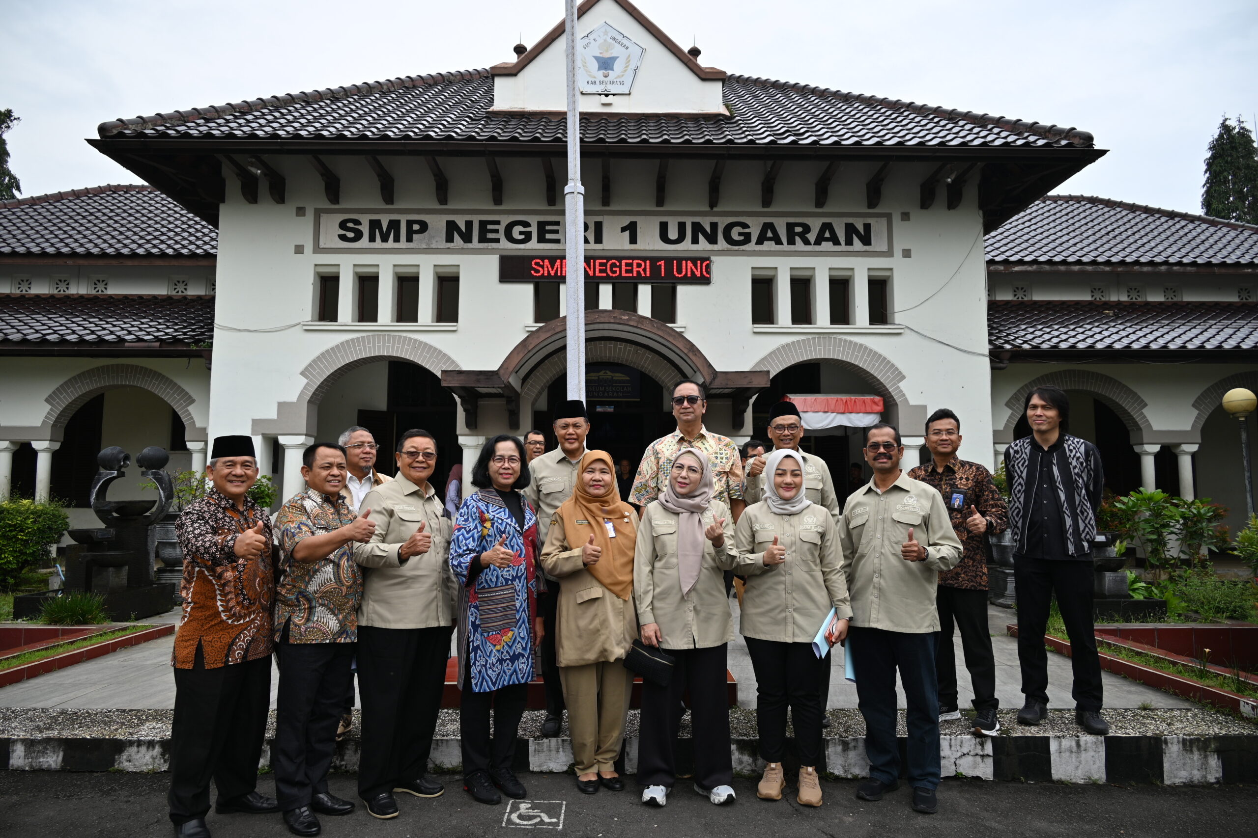 Wakil Ketua Komisi X DPR RI, Himmatul Aliyah, dalam kunjungan kerja reses ke SMP Negeri 1 Ungaran, Kabupaten Semarang, Jawa Tengah, Selasa (24/2/2026). Foto: Gal/Karisma.;