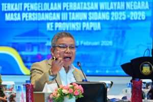 Anggota Komisi II DPR RI Taufan Pawe saat mengikuti Kunjungan Kerja Spesifik Panitia Kerja (Panja) Perbatasan Negara Komisi II DPR RI ke Kota Jayapura, Rabu (4/2/2026). Foto : Mri/Andri.