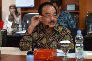 Anggota BKSAP DPR RI, Robert Joppy Kardinal, dalam kegiatan Diseminasi Diplomasi Parlemen DPR RI di FISIP UIN Syarif Hidayatullah Jakarta, Selasa (10/2/2026). Foto: Uc/Karisma.