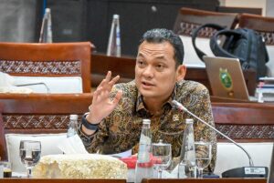 Anggota Komisi XI DPR RI Martin Manurung dalam RDPU Komisi XI DPR RI bersama Bupati Situbondo dan Dewan Pengurus Nasional ADKASI di Gedung Nusantara I, Senayan, Jakarta, Selasa (3/2/2026). Foto : Masrio/Andri.