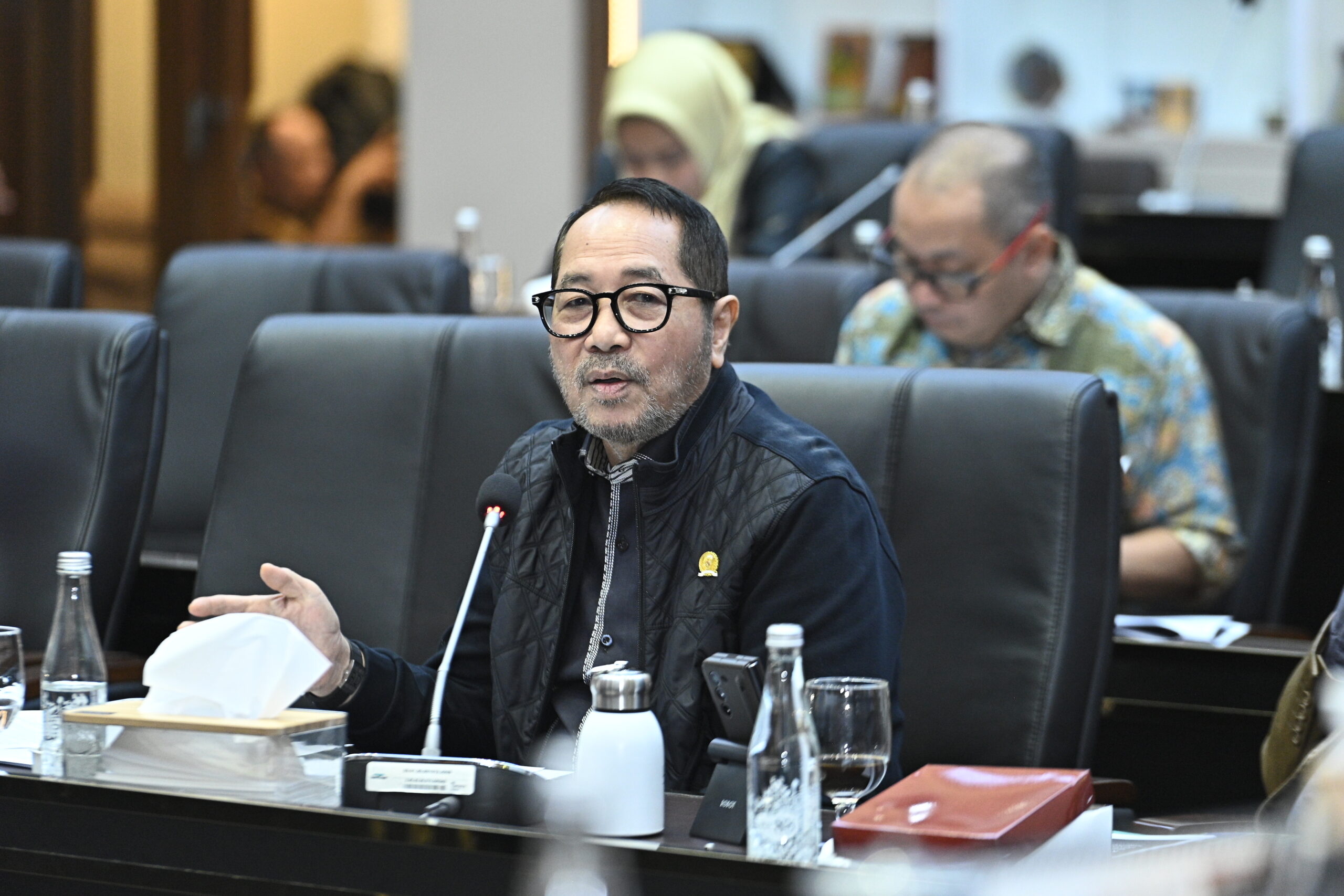 Anggota Badan Legislasi (Baleg) DPR RI, Firman Soebagyo saat rapat Dengar Pendapat (RDP) Baleg DPR RI dengan pemerintah dalam rangka penyusunan RUU Komoditas Strategis di Senayan, Jakarta, Kamis (5/2/2026). Foto: Farhan/Mahendra.
