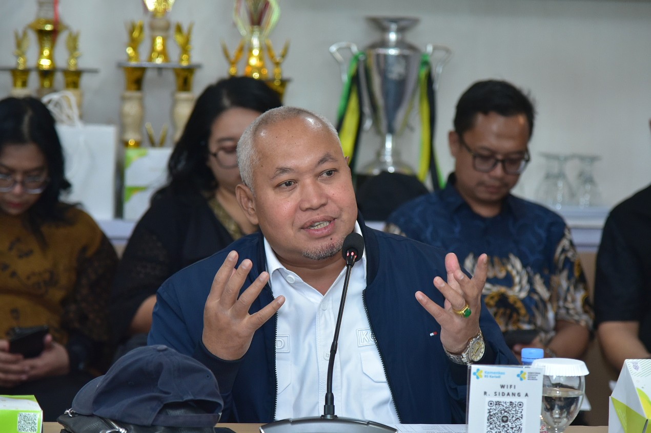 Anggota Badan Urusan Rumah Tangga (BURT) DPR RI, Hamid Noor Yasin, dalam pertemuan dengan Direksi RS Kariadi Semarang beserta jajarannya di Gedung Penunjang RS Kariadi Semarang, Jawa Tengah, Jumat (6/2/2026). Foto: Oji/Karisma.